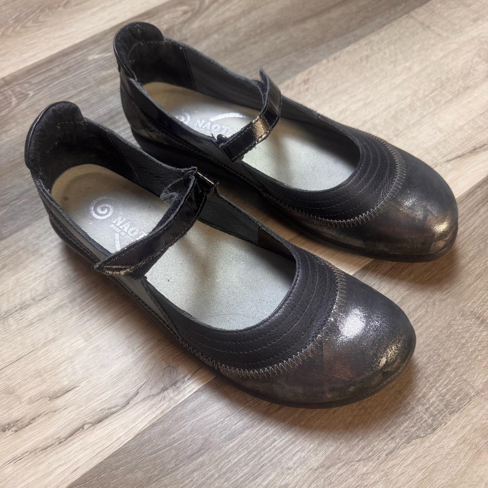 NAOT “Kirei” in Color Soft Black Lthr/Metallic Onyx Lthr/Black Luster Lthr